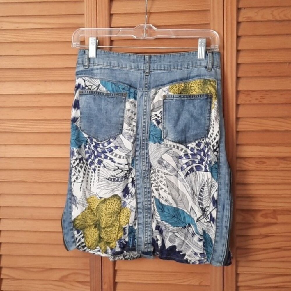 Desigual Denim Floral Vintage Button Up Side Zipper 5 Pocket Skirt Size EU36/US6 - Picture 2 of 7